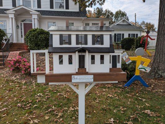 Lisa Hayworth Little Free Library, Asheboro