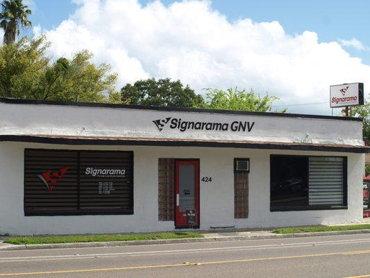 Welcome to our Signarama Gainesville storefront!