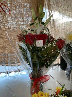 Lovely arrangement at affordable prices