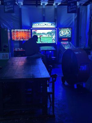 The outside game room