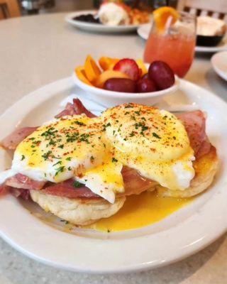 Country Benedict