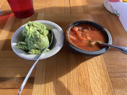 House salsa and HUGE serving of guac...bomb diggity.