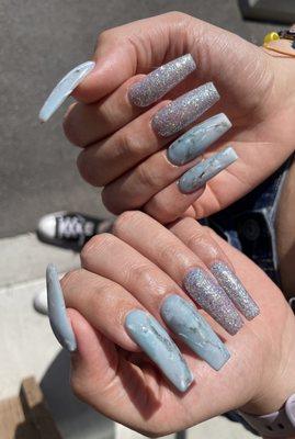 Beautiful baby blue marble nail set