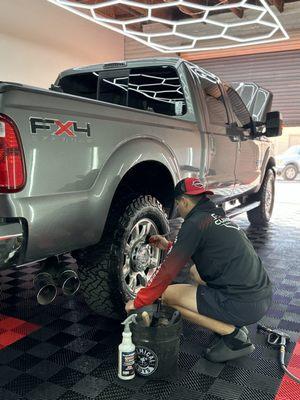 Comprehensive wheel cleaning.