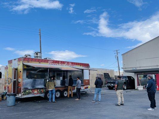 Monday lunch rush! You can find the truck outside Dale's Transmission & Auto Repair.