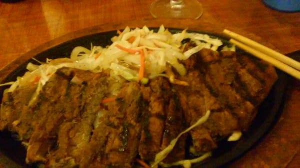 Miyako Ginger steak and veggies. Comes with rice, miso soup and salad.