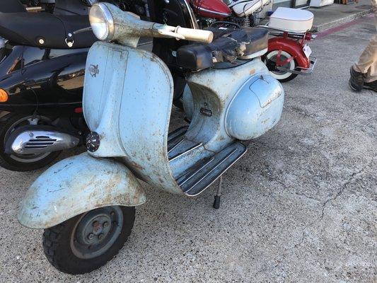 Vintage Vespa looking good at Kyle's, daily driver too!