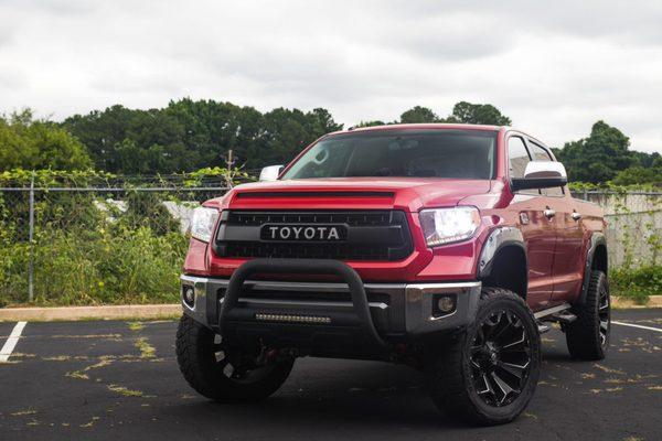 Toyota Tundra with S-V.4 LED Headlight bulbs installed.