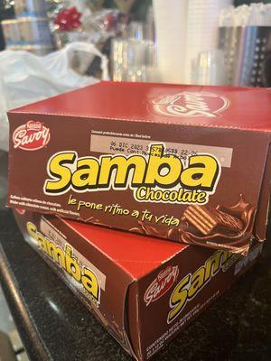 Las dos cajas de sambas de Chocolate que están vencidas.