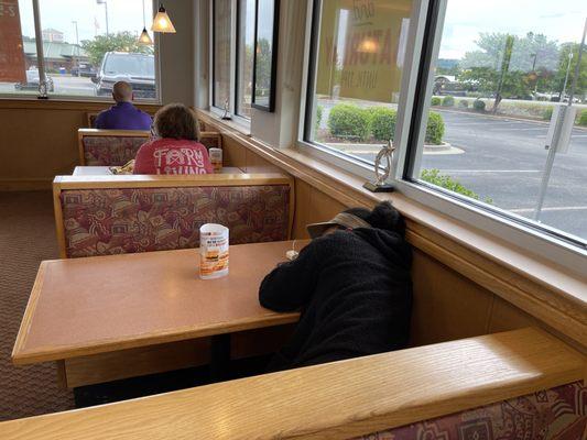 Nothing inspires more professionalism than employees sleeping in the dining area! ‍‍