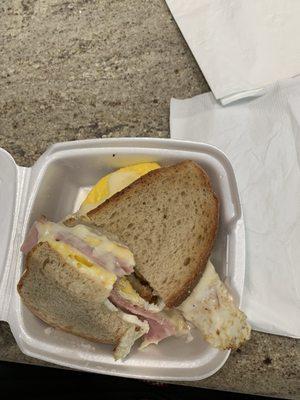 Breakfast sandwich to go