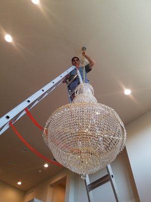 Installing a light fixture, the ceiling is 20 foot tall