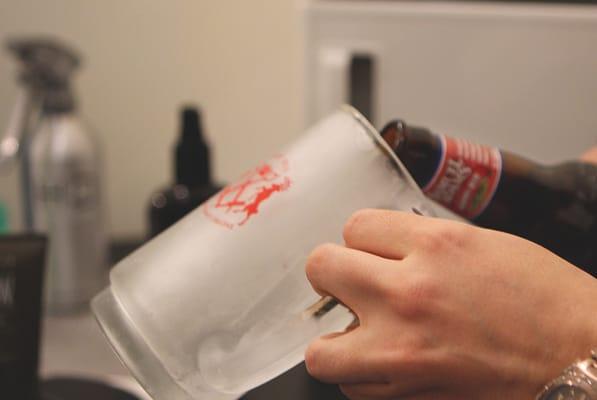 Beer in a frosted mug?  Yes please!