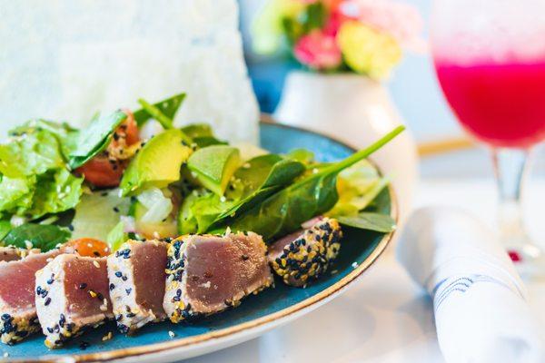 Sesame Seared Ahi Tuna Salad