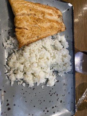 Gluten free- Salmon(No spice), cilantro rice and the broccoli came a little later