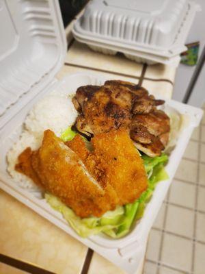 Chicken combo w. 2 scoops of rice veggies & macaroni salad