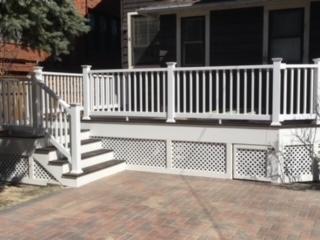 Evanston - Trex Woodland Brown decking, Fiberon composite railing