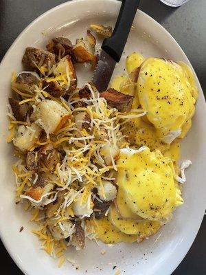 Eggs Benedict with potatoes