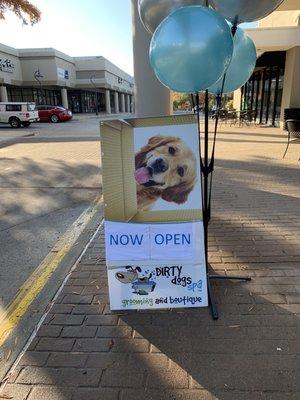 Now Open - Dirty Dogs Spa Stonehenge