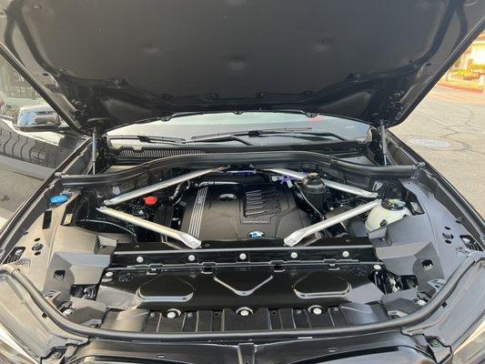 BMW X6 Engine Detailing