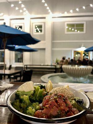 Small seafood plate with Ahi Tuna, brown rice, and steamed vegetables and exterior view