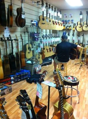 Great jammer rocking' the acoustic guitar room at Ted Brown