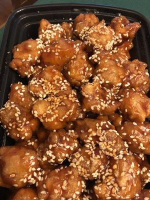 SESAME CHICKEN. where is the broccoli?