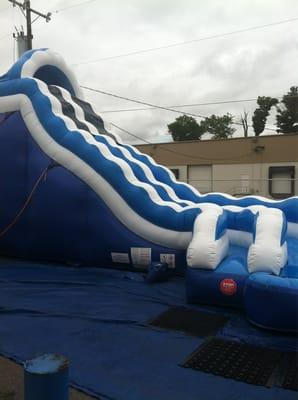 Outdoor rentable water slide for parties.