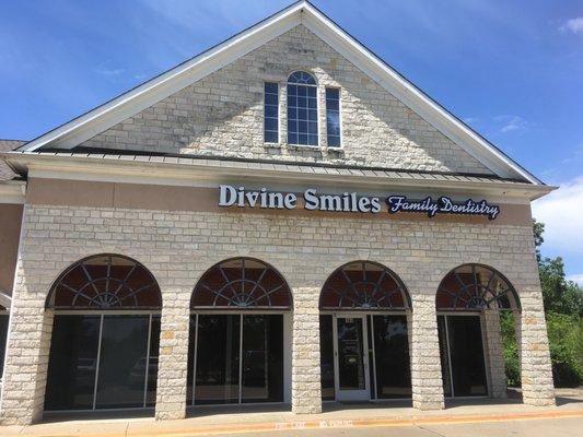 Divine Smiles Family Dentistry