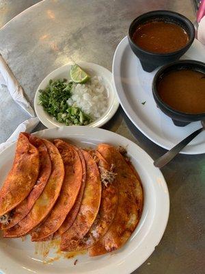 Quesa birria tacos