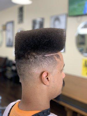 Skin fade flat top