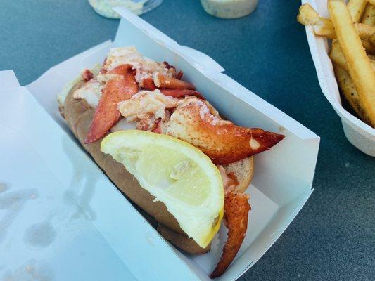 Lobster roll