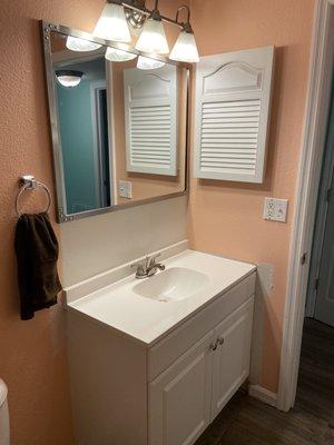 Bath remodel by EDSconstruction LLC.