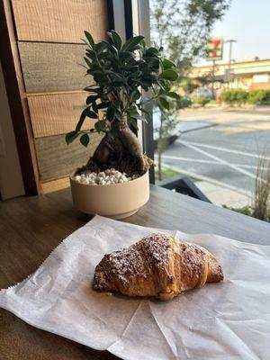 almond croissant