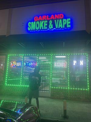 Garland Smoke & Vape