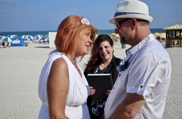 Another amazing beach wedding for this lovely couple !