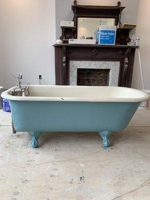 Clawfoot Tub in Regency Blue #064