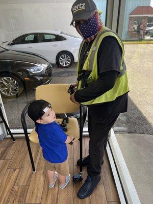 They helped entertain my son while I was doing all the paperwork. What a great team.