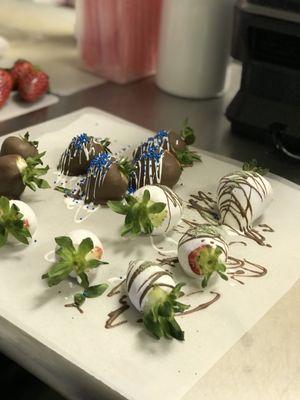 Chocofresas / Chocolate covered Strawberries