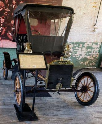 1906 Ford Model N Runabout at Ford Piquette Plant Museum