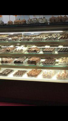 The many different chocolates ScoopS offers. Only a partial view.