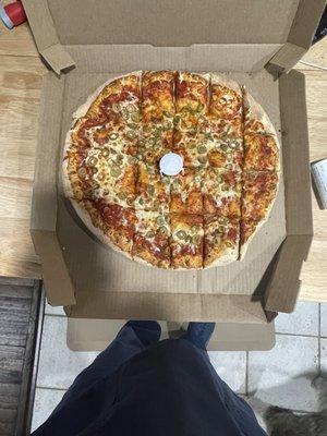 XL pizza box, large-ish pizza