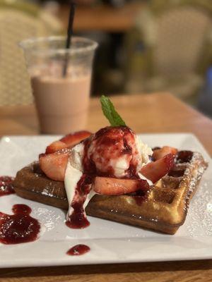 strawberry tiramisu waffle