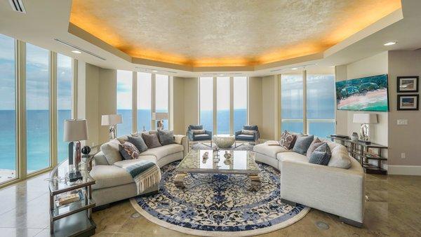 Beach Club - Luxury 4Bed/4Bath Condo-Living Area