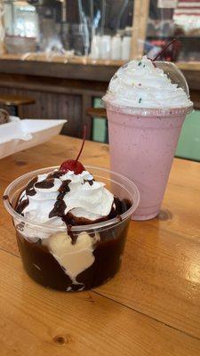 Brownie fudge sundae and strawberry smoothie