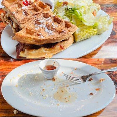 The chicken and waffle sandwich on special was nothing short of delicious! (I licked the plate right after I took the 2nd photo.)