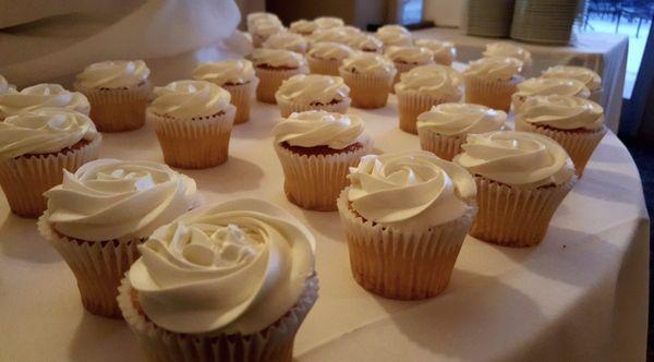 Wedding cupcakes