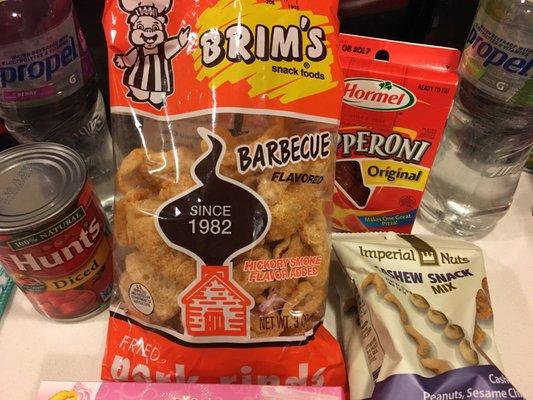 Keto snacks: pork rinds are kinda gross, but I don't eat pork :/ 9.13.17