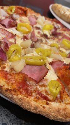 Hawaiian Fire Pizza (spicy)