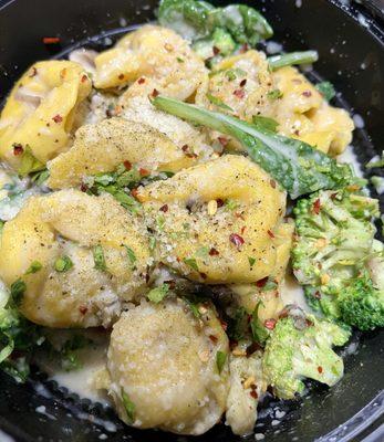 Roasted Garlic Cream Tortelloni